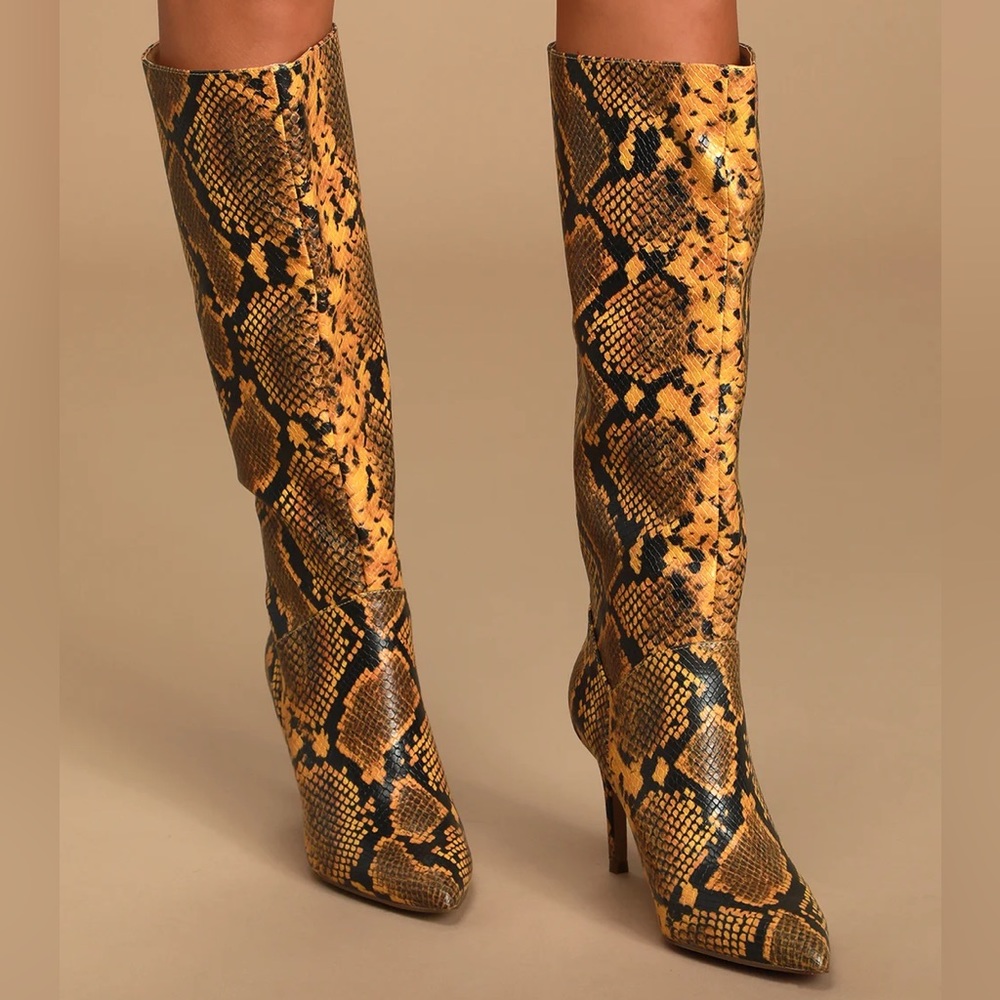 Steve Madden Snake Skin boots women’s size